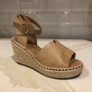 Vici collections camel wedge sandals
